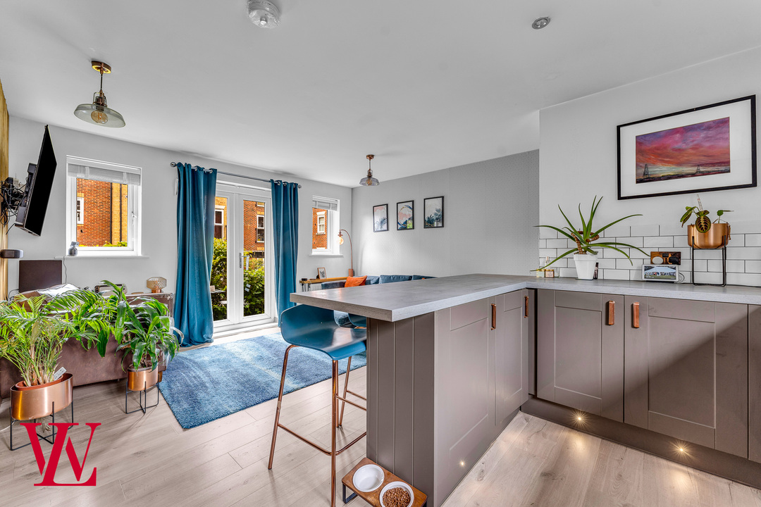 2 bed apartment for sale in Archer Place, Bishop's Stortford  - Property Image 5