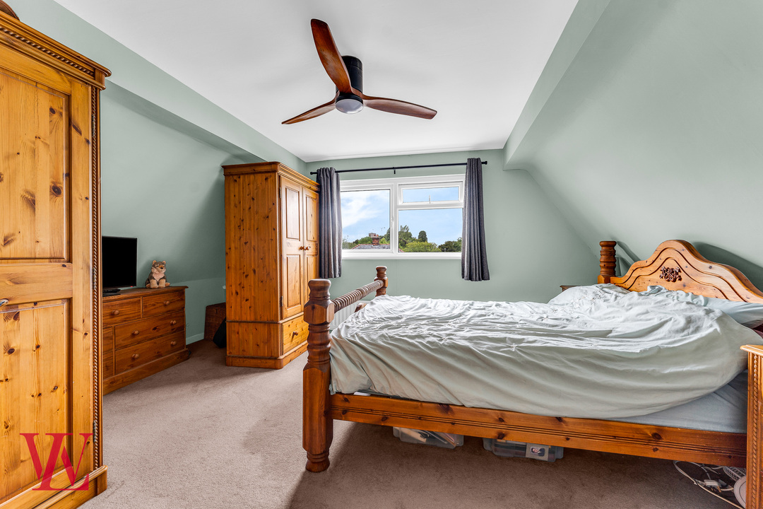 5 bed link detached house for sale in Morning Side, Cannons Lane, Hatfield Broad Oak, Bishop's Stortford, Hertfordshire 12