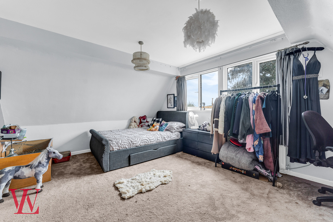 5 bed link detached house for sale in Morning Side, Cannons Lane, Hatfield Broad Oak, Bishop's Stortford, Hertfordshire  - Property Image 19