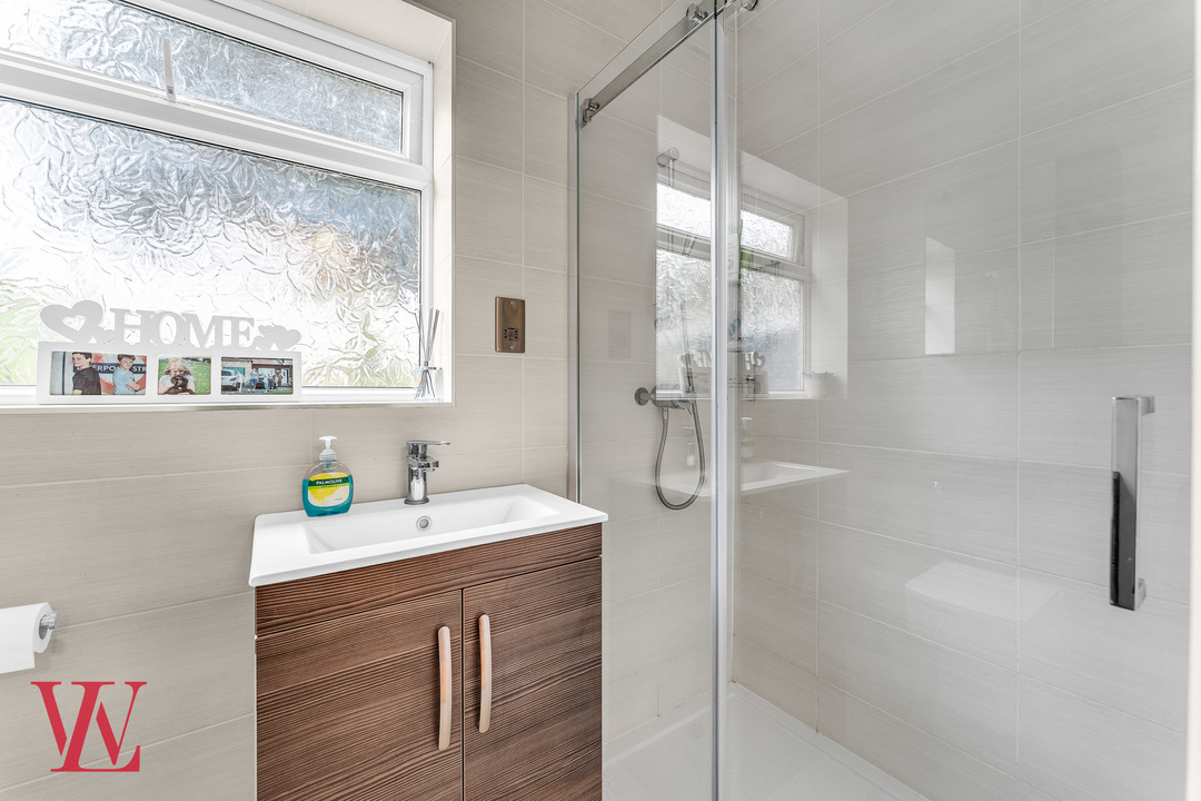 5 bed link detached house for sale in Morning Side, Cannons Lane, Hatfield Broad Oak, Bishop's Stortford, Hertfordshire 21