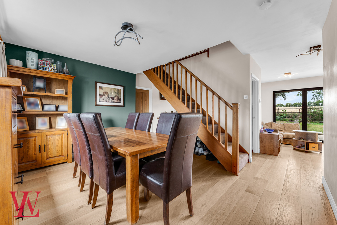 5 bed link detached house for sale in Morning Side, Cannons Lane, Hatfield Broad Oak, Bishop's Stortford, Hertfordshire 7