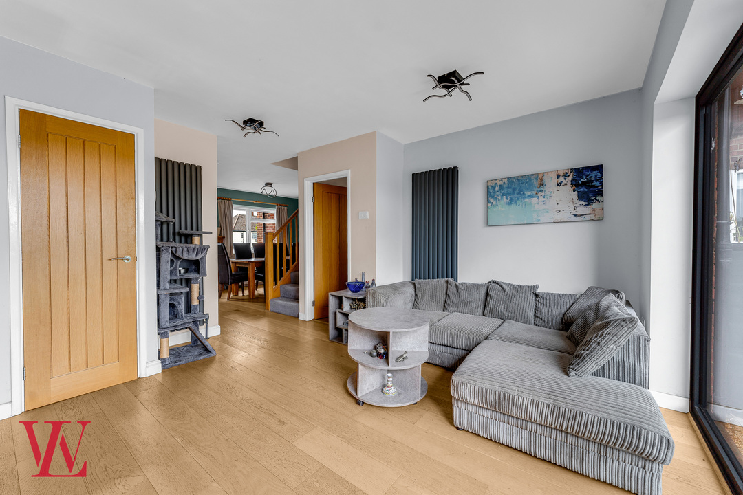 5 bed link detached house for sale in Morning Side, Cannons Lane, Hatfield Broad Oak, Bishop's Stortford, Hertfordshire  - Property Image 7