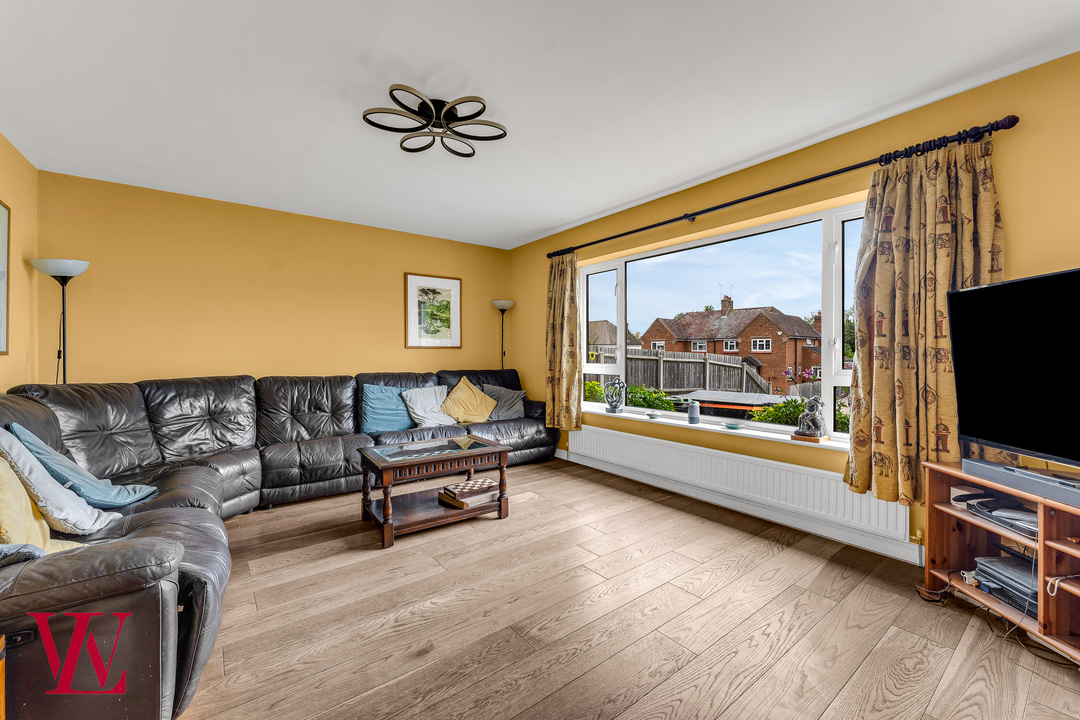 5 bed link detached house for sale in Morning Side, Cannons Lane, Hatfield Broad Oak, Bishop's Stortford, Hertfordshire 9