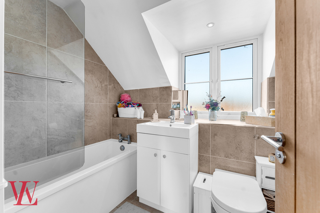 4 bed semi-detached house for sale in Major Oak, Robin Hood Road, Elsenham, Bishop's Stortford, Hertfordshire  - Property Image 21