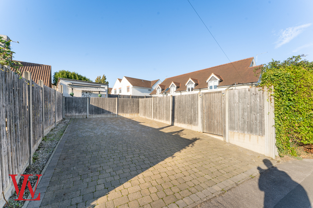 4 bed semi-detached house for sale in Major Oak, Robin Hood Road, Elsenham, Bishop's Stortford, Hertfordshire  - Property Image 26