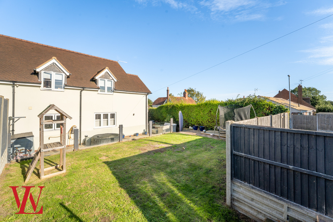 4 bed semi-detached house for sale in Major Oak, Robin Hood Road, Elsenham, Bishop's Stortford, Hertfordshire  - Property Image 24