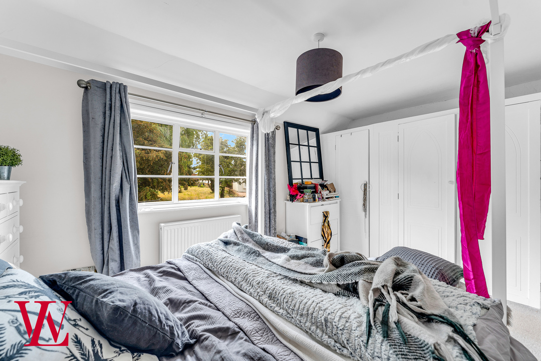 3 bed cottage for sale in The Endway, Dunmow  - Property Image 13