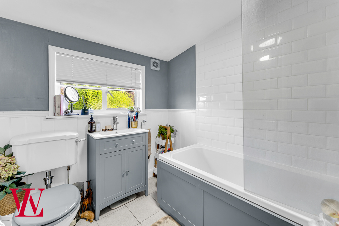3 bed cottage for sale in The Endway, Dunmow  - Property Image 15