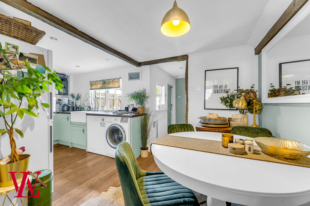 3 bed cottage for sale in The Endway, Dunmow  - Property Image 8