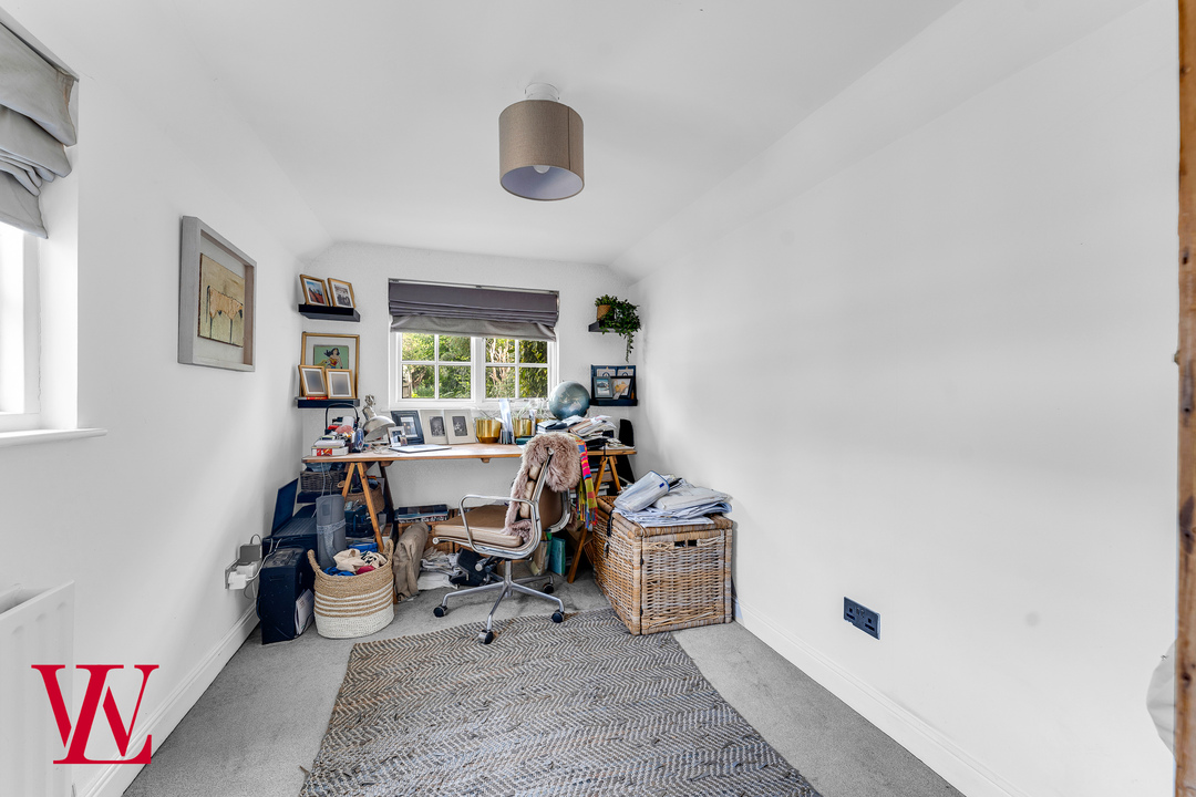 3 bed cottage for sale in The Endway, Dunmow  - Property Image 11