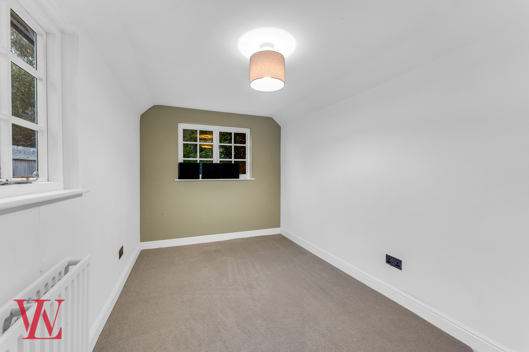 3 bed cottage for sale in The Endway, Great Easton, Dunmow, Essex  - Property Image 10