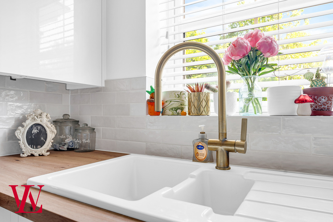 3 bed semi-detached house for sale in Barley Way, Elsenham 3