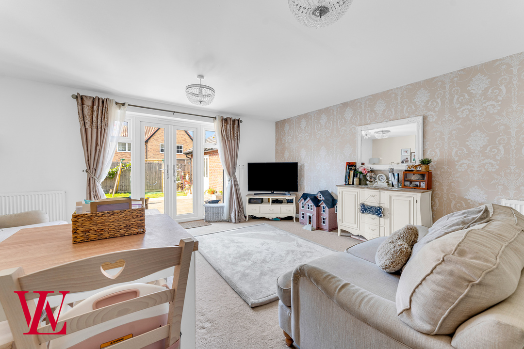 3 bed semi-detached house for sale in Barley Way, Bishop's Stortford  - Property Image 5