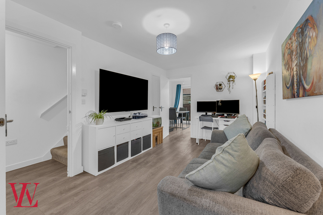 2 bed semi-detached house for sale in Thorpe Road, Bishop's Stortford  - Property Image 2