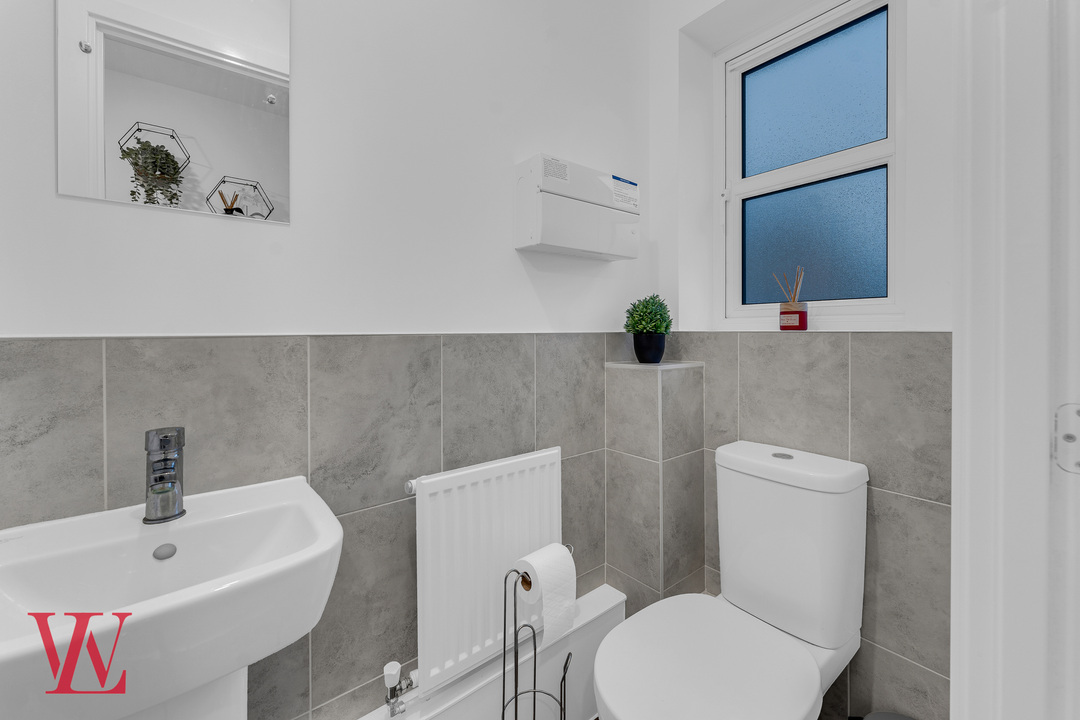 2 bed semi-detached house for sale in Thorpe Road, Bishop's Stortford  - Property Image 7