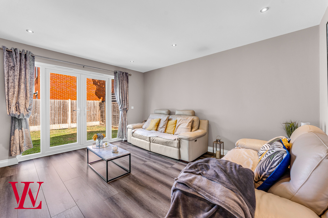 4 bed detached house for sale in Dunmow Road, Bishop's Stortford  - Property Image 10
