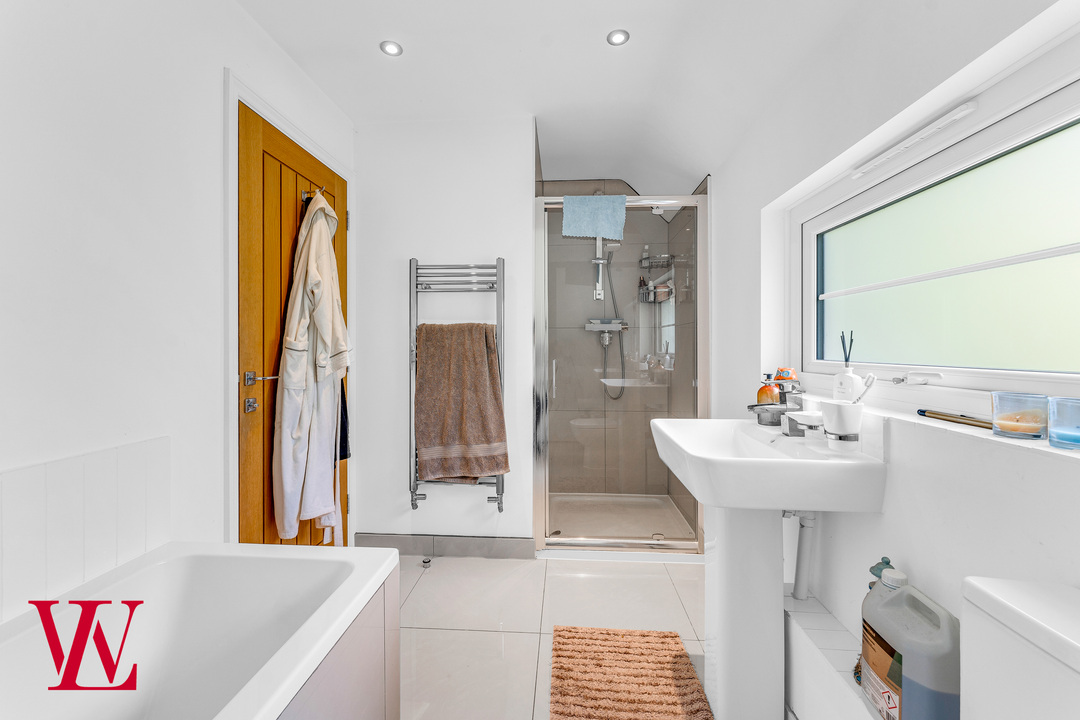 4 bed detached house for sale in Dunmow Road, Bishop's Stortford  - Property Image 19