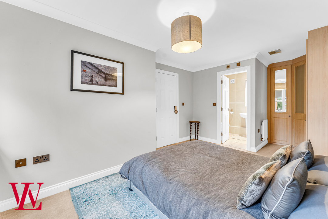 4 bed terraced house for sale in Cavell Drive, Bishop's Stortford, Hertfordshire 6