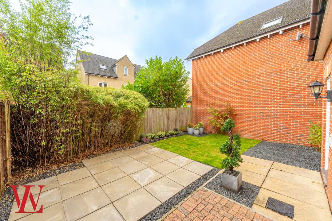 4 bed terraced house for sale in Cavell Drive, Bishop's Stortford  - Property Image 19