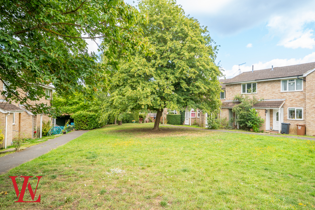 2 bed terraced house for sale in Appleton Fields, Bishop's Stortford, Hertfordshire  - Property Image 15