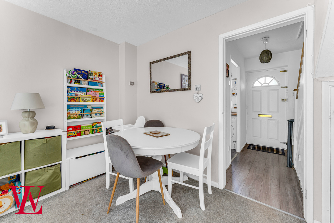 2 bed terraced house for sale in Appleton Fields, Bishop's Stortford, Hertfordshire  - Property Image 5