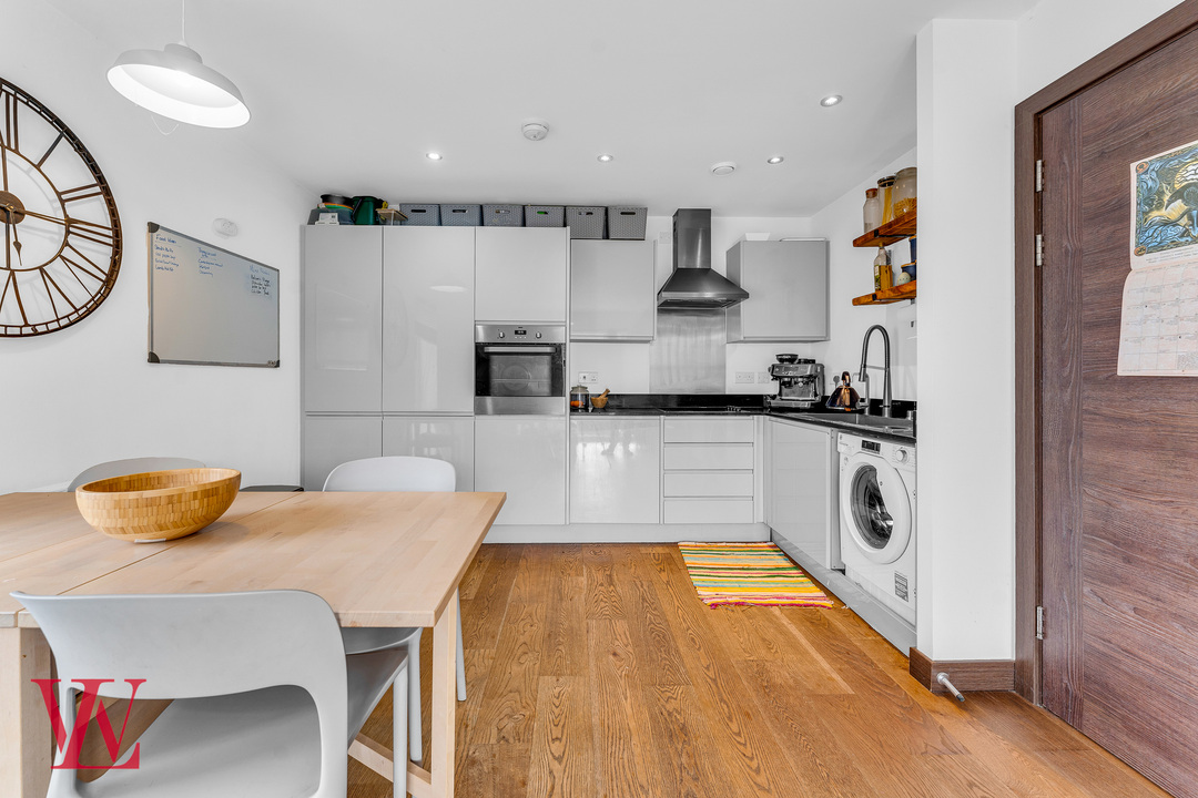 2 bed apartment for sale in River View, Bishop's Stortford, Hertfordshire  - Property Image 6