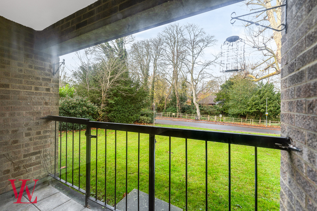 2 bed apartment to rent in Apton Court, Bishop's Stortford, Hertfordshire  - Property Image 4