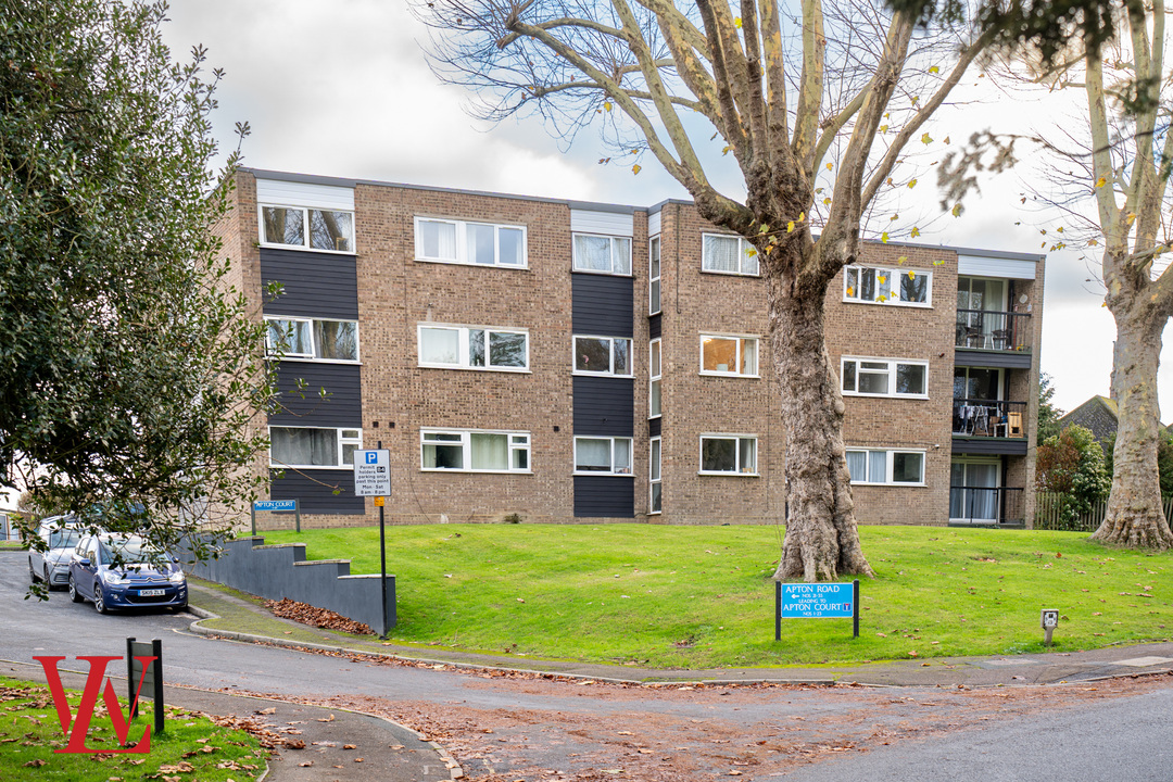 2 bed apartment to rent in Apton Court, Bishop's Stortford, Hertfordshire - Property Image 1
