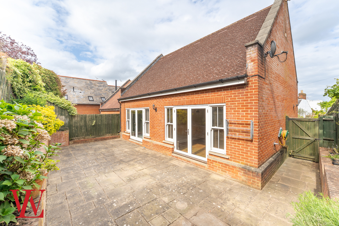 3 bed semi-detached house for sale in Tuckers Row, Bishop's Stortford  - Property Image 14