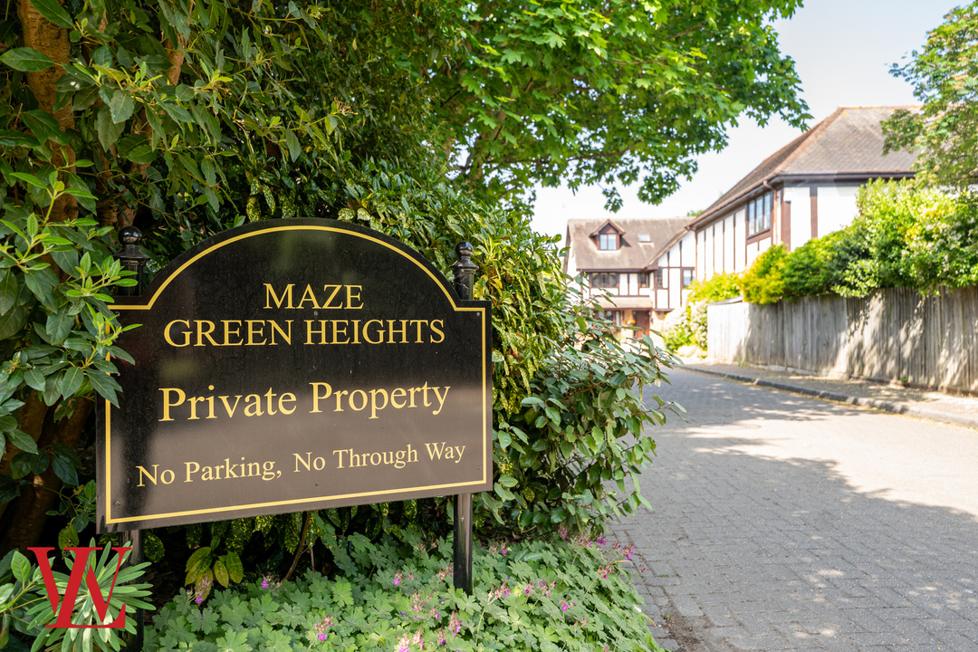 5 bed detached house to rent in Maze Green Heights, Bishop's Stortford  - Property Image 25