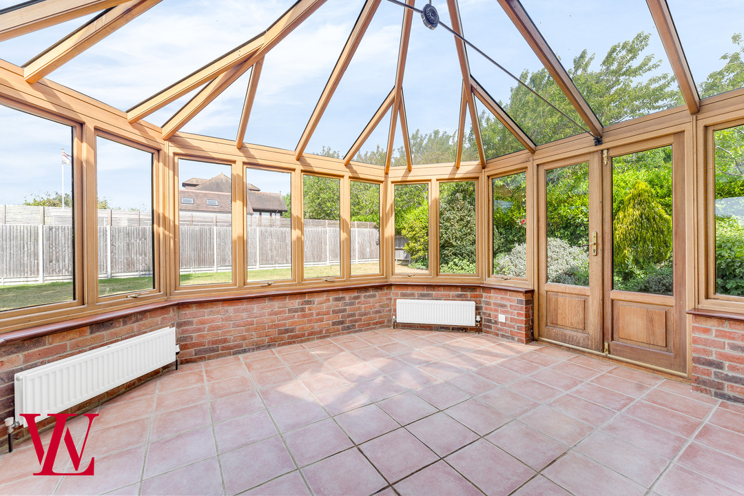 5 bed detached house to rent in Maze Green Heights, Bishop's Stortford  - Property Image 11