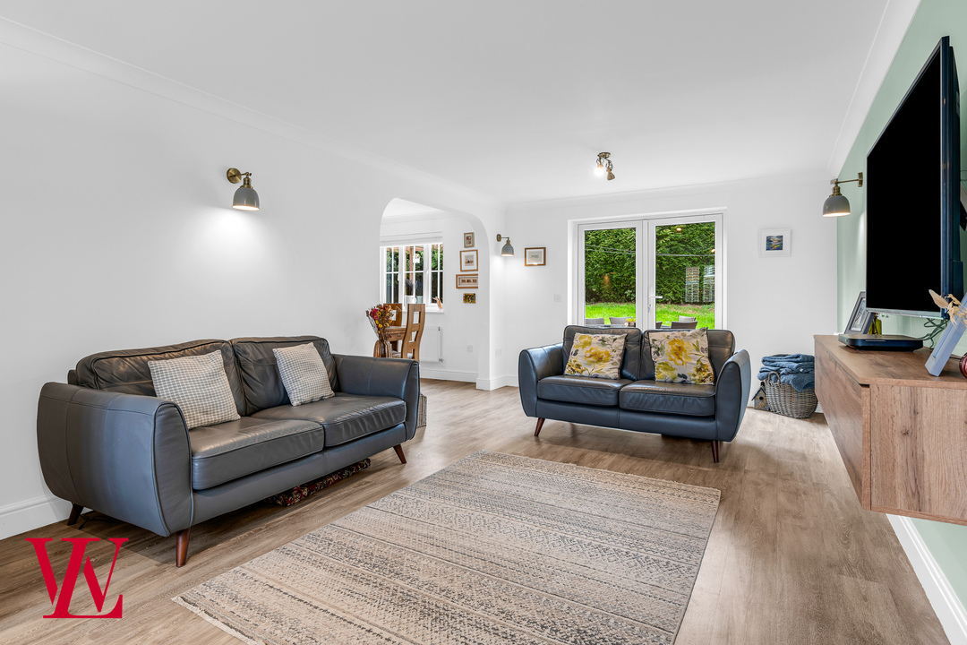 4 bed detached house for sale in Old Bell Close, Stansted, Essex 3