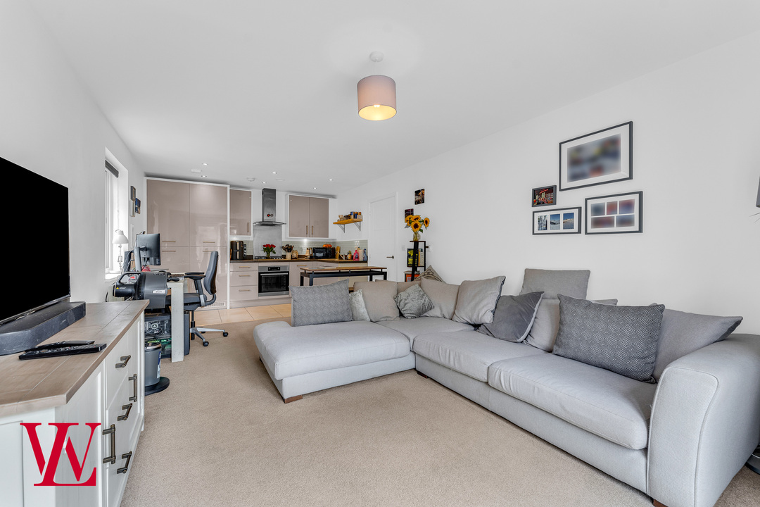 1 bed apartment for sale in South Street, Bishop's Stortford  - Property Image 2