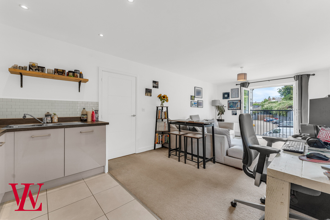 1 bed apartment for sale in South Street, Bishop's Stortford  - Property Image 3