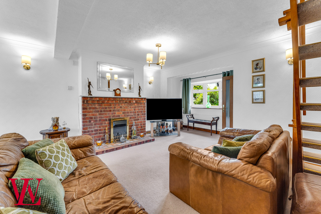 4 bed semi-detached house for sale in Audrey Gardens, Bishop's Stortford  - Property Image 2