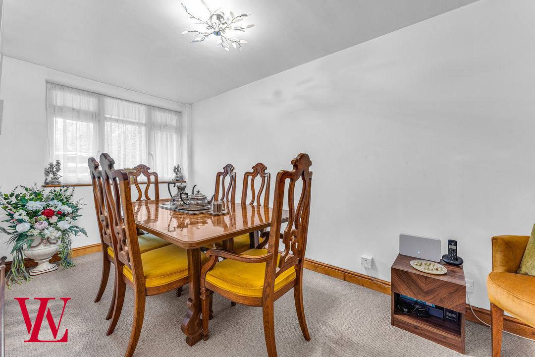 4 bed semi-detached house for sale in Audrey Gardens, Bishop's Stortford  - Property Image 9