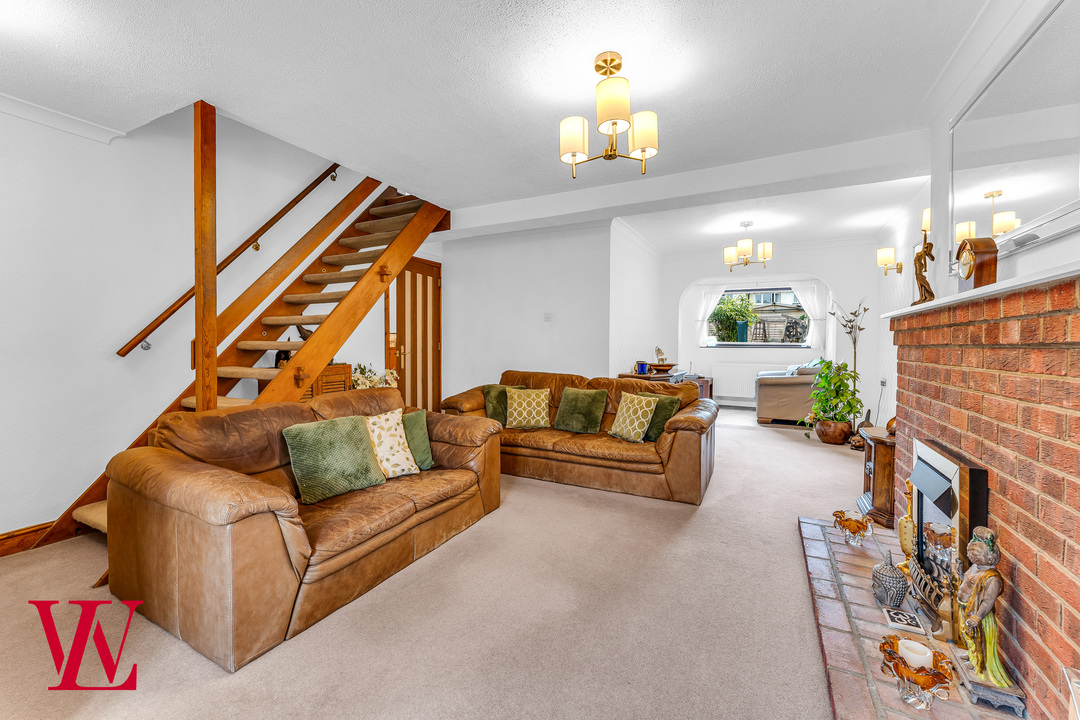 4 bed semi-detached house for sale in Audrey Gardens, Bishop's Stortford, Hertfordshire 3