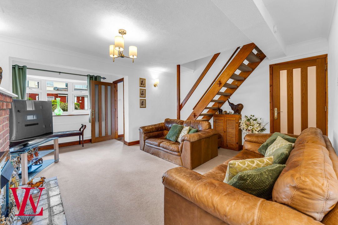 4 bed semi-detached house for sale in Audrey Gardens, Bishop's Stortford  - Property Image 3
