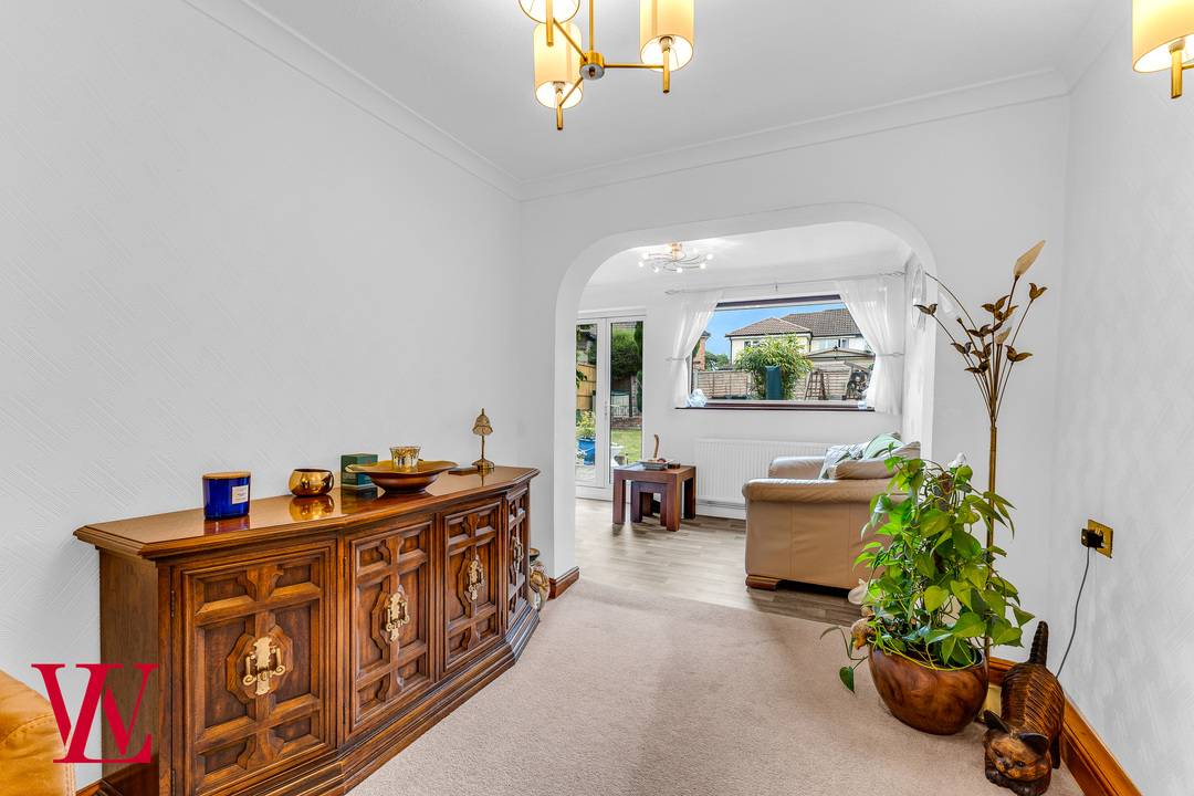 4 bed semi-detached house for sale in Audrey Gardens, Bishop's Stortford, Hertfordshire 7