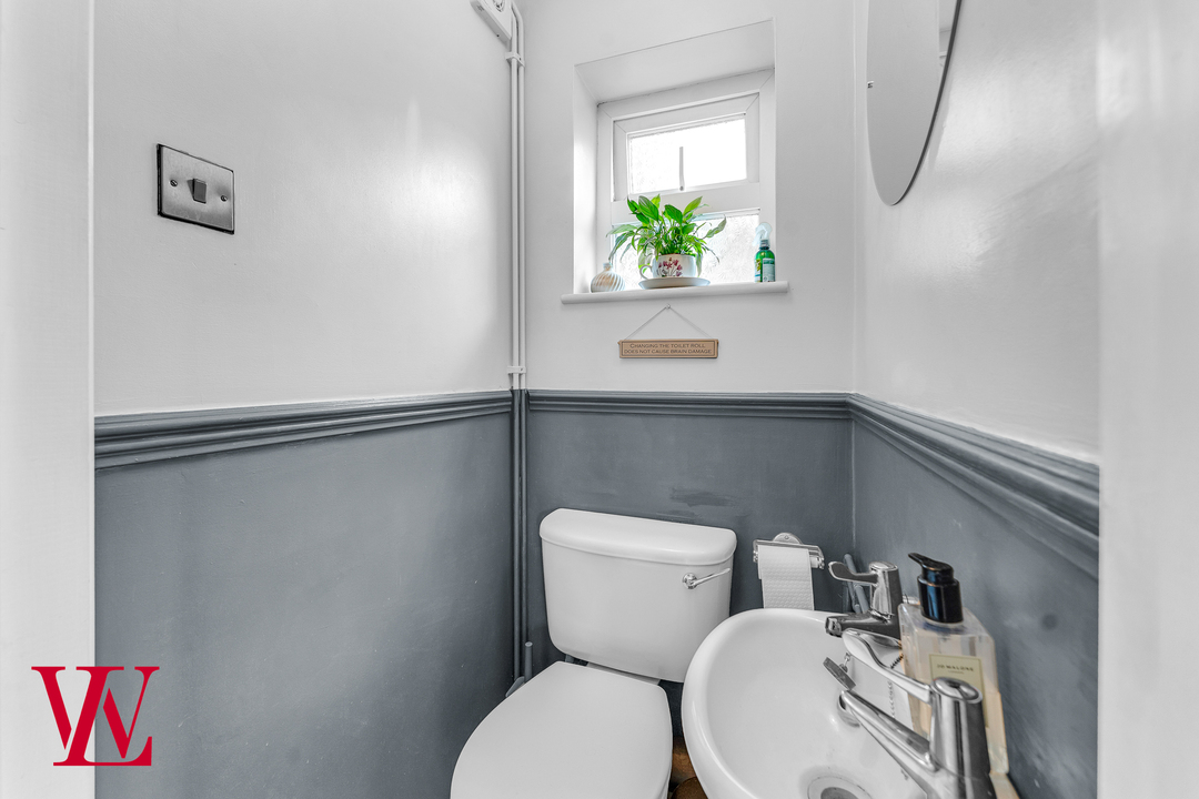 4 bed semi-detached house for sale in Audrey Gardens, Bishop's Stortford  - Property Image 12