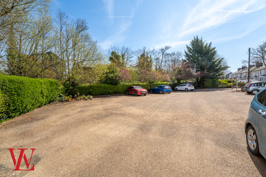 1 bed apartment for sale in Rushes Court, Bishop's Stortford, Hertfordshire 9