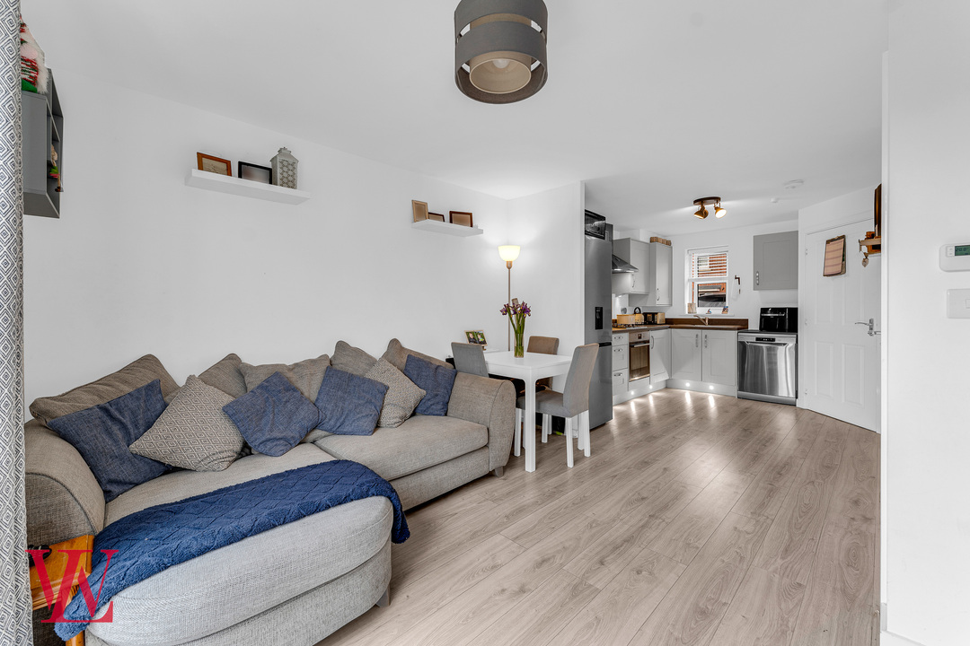 2 bed end of terrace house for sale in Cole Way, Bishop's Stortford 1