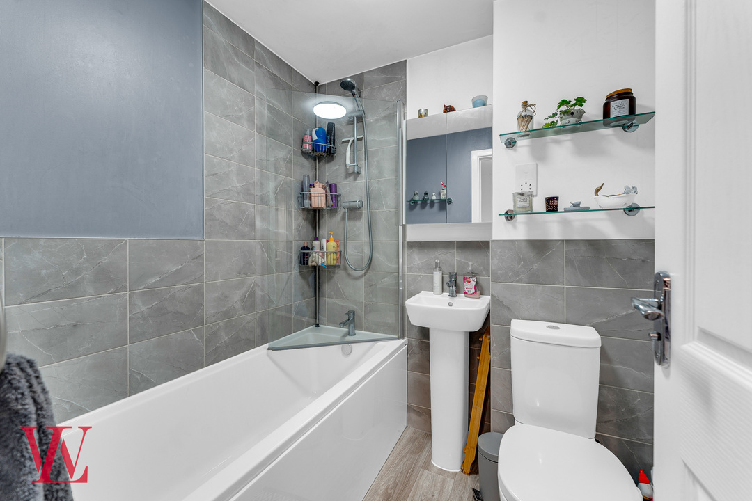 2 bed end of terrace house for sale in Cole Way, Bishop's Stortford  - Property Image 9