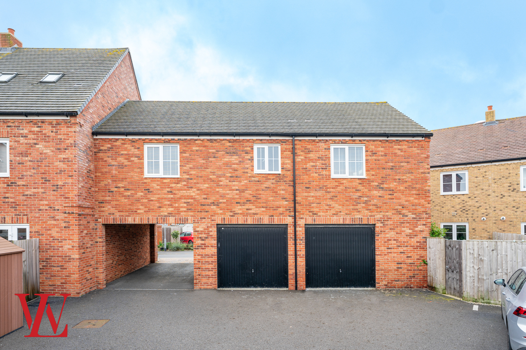 2 bed for sale in Adams Close, Bishop's Stortford  - Property Image 5