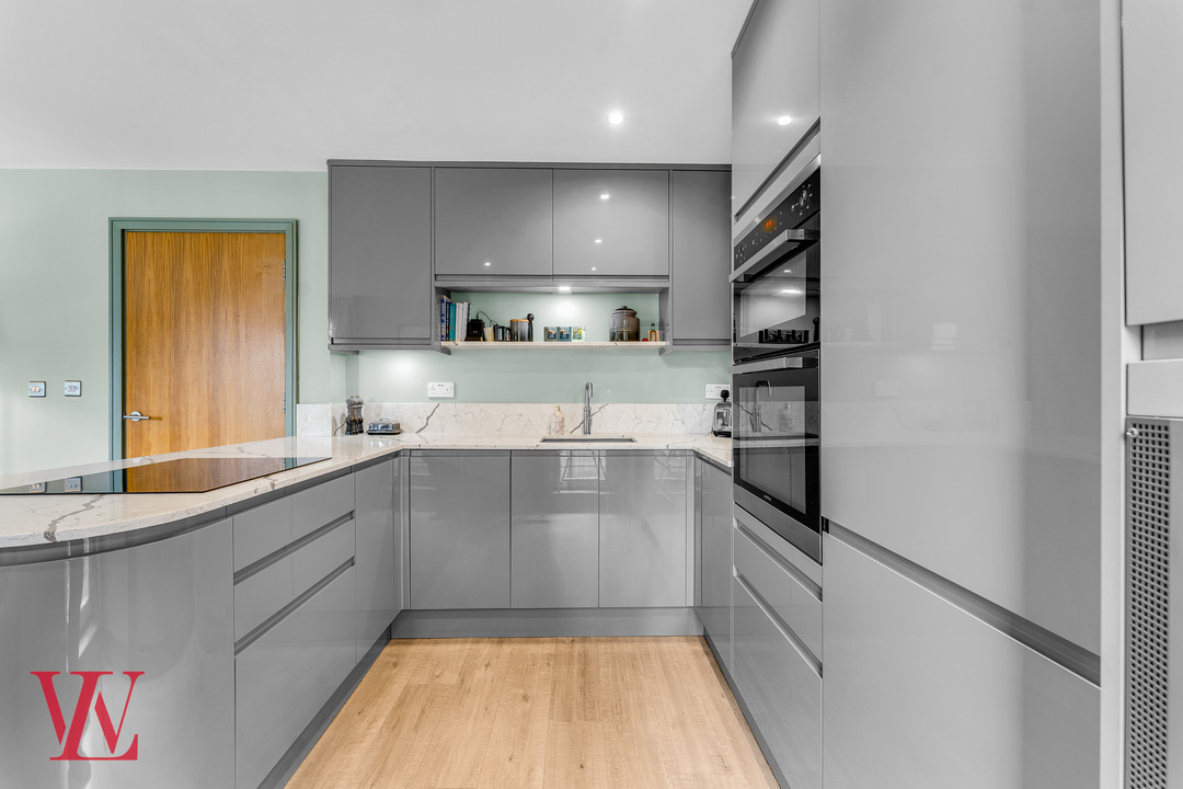 2 bed apartment for sale in St. Stephens Court, Silver Street, Stansted, Essex  - Property Image 8