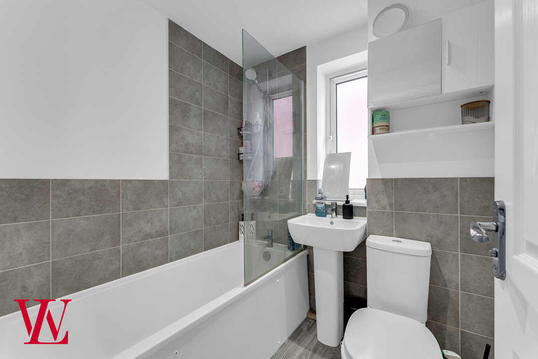 2 bed end of terrace house for sale in Newland Avenue, Bishop's Stortford  - Property Image 11
