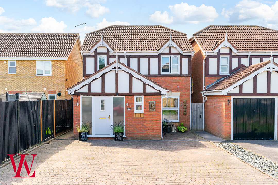 4 bed detached house for sale in Challinor, Harlow  - Property Image 1