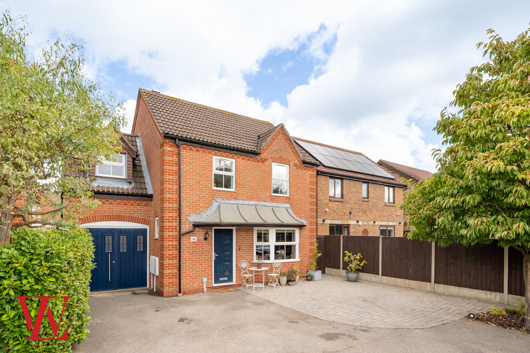 4 bed detached house for sale in Snowdrop Close, Bishop's Stortford, Hertfordshire