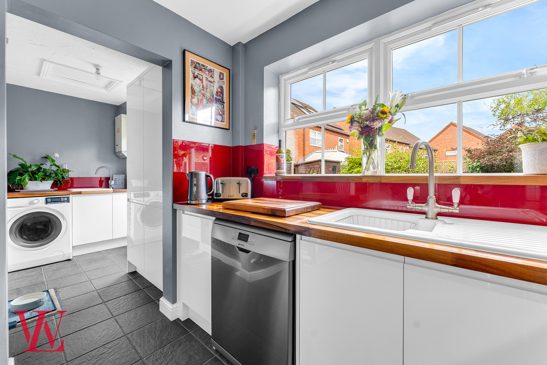 4 bed detached house for sale in Snowdrop Close, Bishop's Stortford, Hertfordshire 13