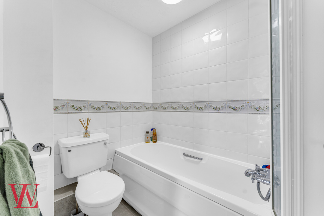 4 bed detached house for sale in Snowdrop Close, Bishop's Stortford, Hertfordshire 23